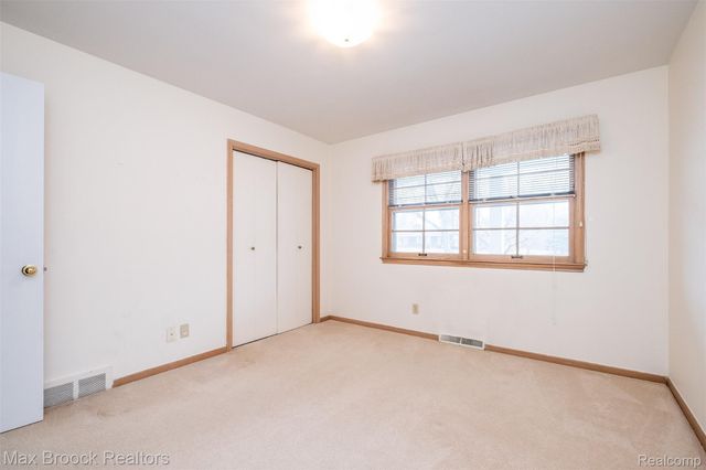 138 S Cranbrook Cross Road, Bloomfield Hills, MI 48301