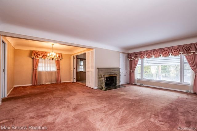 138 S Cranbrook Cross Road, Bloomfield Hills, MI 48301