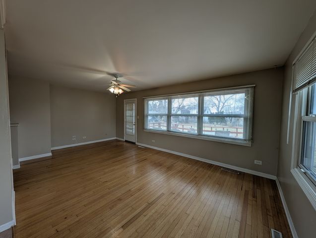 4230 Lindley Street N, Downers Grove, IL 60515