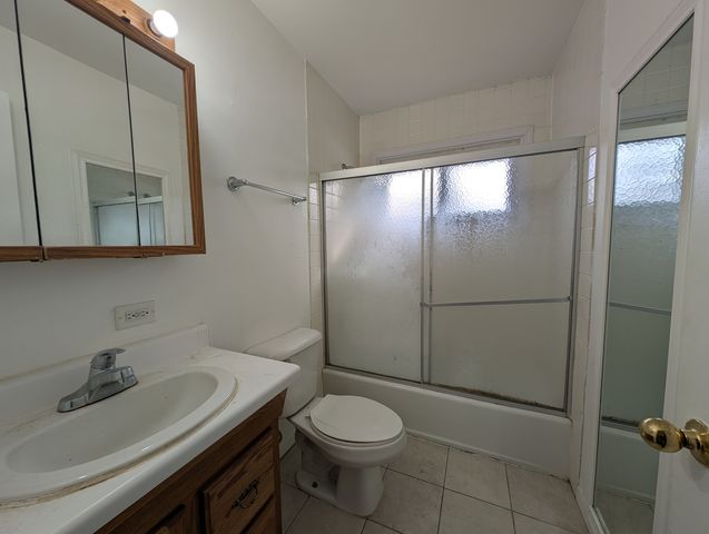 4230 Lindley Street N, Downers Grove, IL 60515