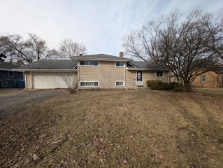 4230 Lindley Street N, Downers Grove, IL 60515