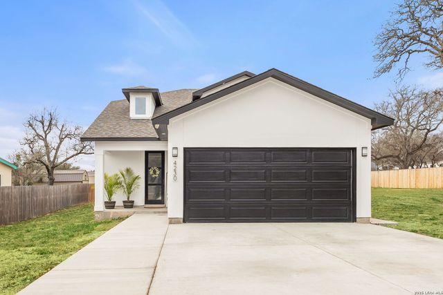4230 WATERWOOD PASS DR, Elmendorf, TX 78112