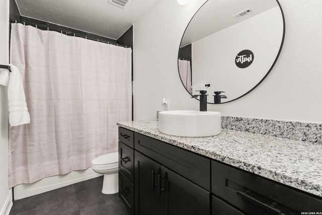 4230 WATERWOOD PASS DR, Elmendorf, TX 78112