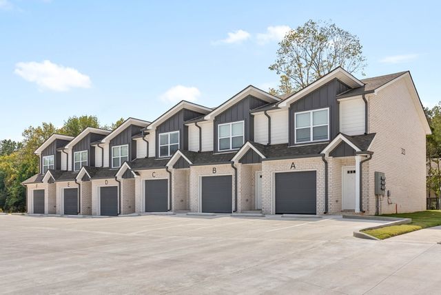 319 Longshadow Trl Unit A, Clarksville, TN 37043