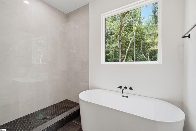 2835 Melvin Hill Road, Campobello, SC 29322