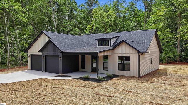 2835 Melvin Hill Road, Campobello, SC 29322