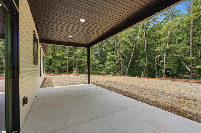 2835 Melvin Hill Road, Campobello, SC 29322