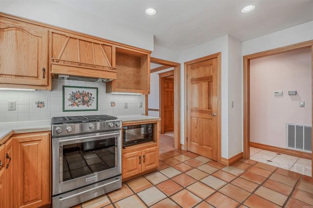 365 Grand Isle Drive, Fairfield Bay, AR 72088