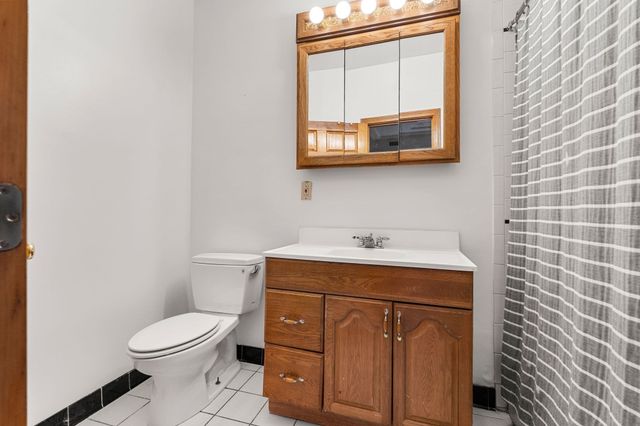 85 Baxter St 3, Boston, MA 02127