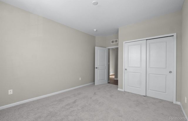 20601 West Kilburn Drive, Macomb Township, MI 48044