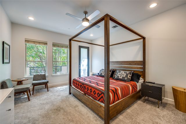 7333 Valley View Lane 302, Dallas, TX 75240