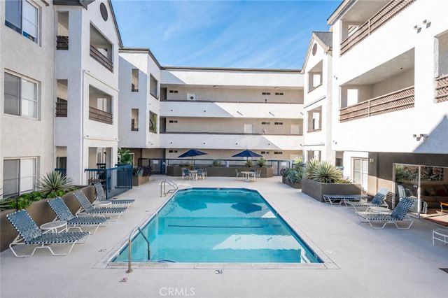 300 N El Molino Avenue 117, Pasadena, CA 91101