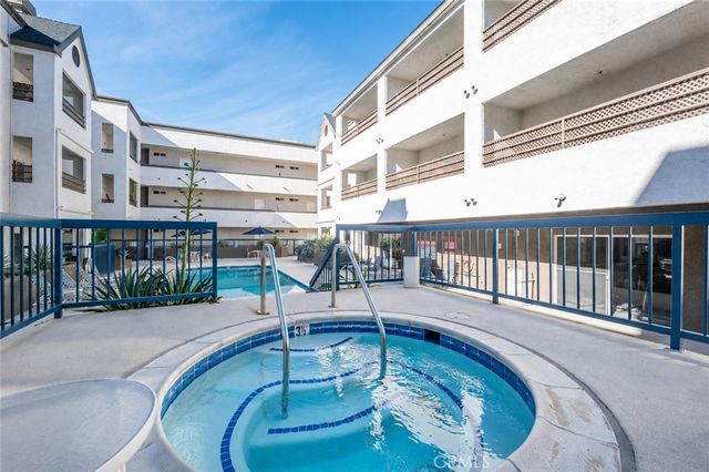 300 N El Molino Avenue 117, Pasadena, CA 91101