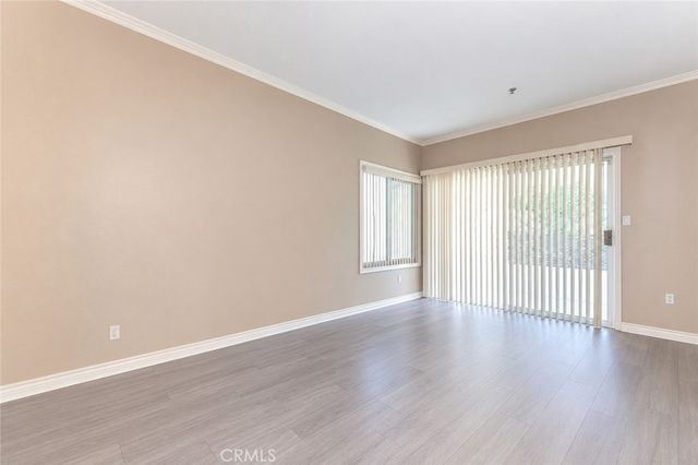 300 N El Molino Avenue 117, Pasadena, CA 91101