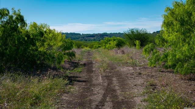 12601 Fm 20, Kingsbury, TX 78638