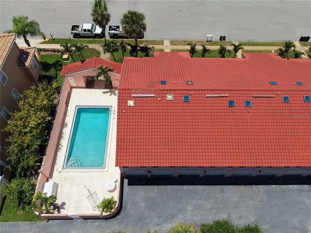 357 8TH AVENUE N 4, Tierra Verde, FL 33715