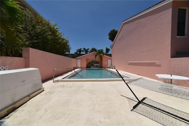 357 8TH AVENUE N 4, Tierra Verde, FL 33715