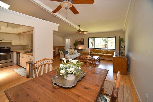 357 8TH AVENUE N 4, Tierra Verde, FL 33715