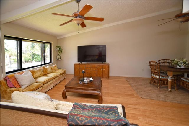 357 8TH AVENUE N 4, Tierra Verde, FL 33715