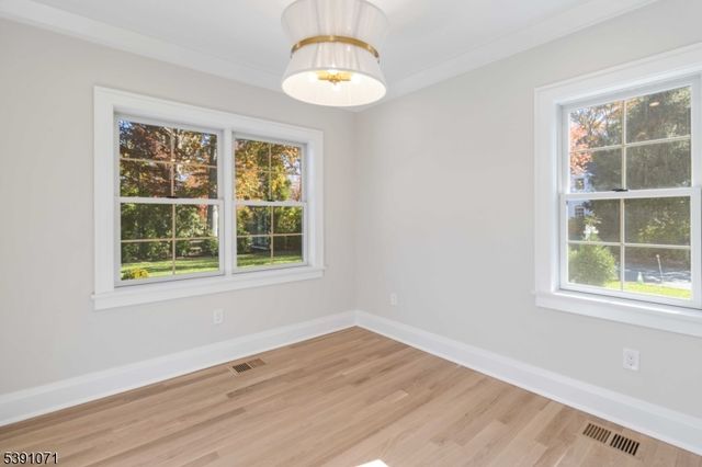 2 Whitman Dr, Chatham Twp., NJ 07928