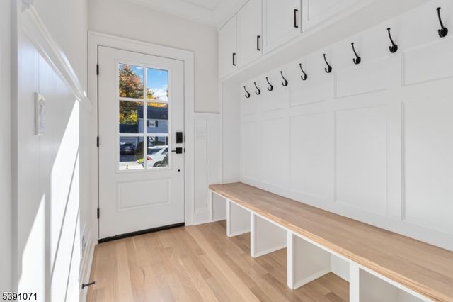 2 Whitman Dr, Chatham Twp., NJ 07928