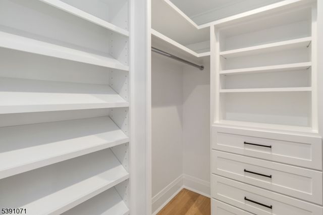 2 Whitman Dr, Chatham Twp., NJ 07928