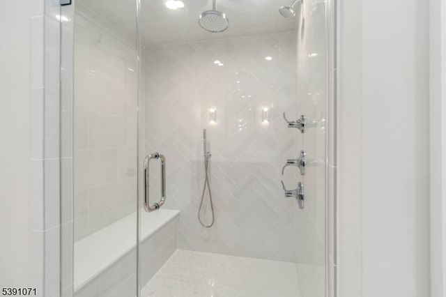 2 Whitman Dr, Chatham Twp., NJ 07928