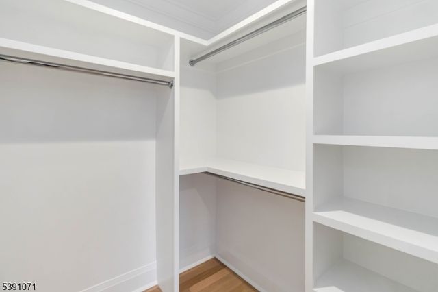 2 Whitman Dr, Chatham Twp., NJ 07928