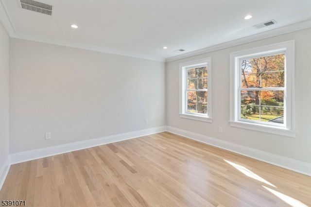 2 Whitman Dr, Chatham Twp., NJ 07928