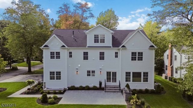 2 Whitman Dr, Chatham Twp., NJ 07928