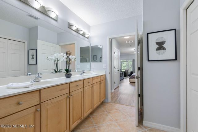 1200 CANOPY WALK Lane 1211, Palm Coast, FL 32137