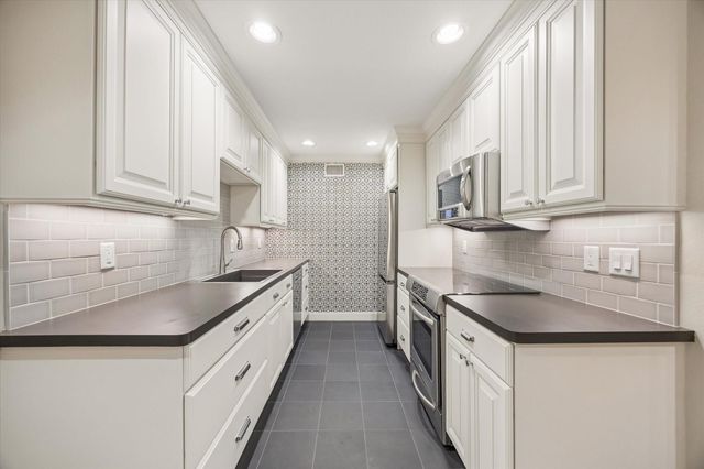 7555 Katy Freeway 65, Houston, TX 77024