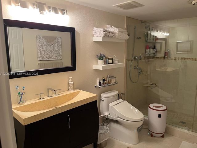 19505 E Lake Drive, Hialeah, FL 33015