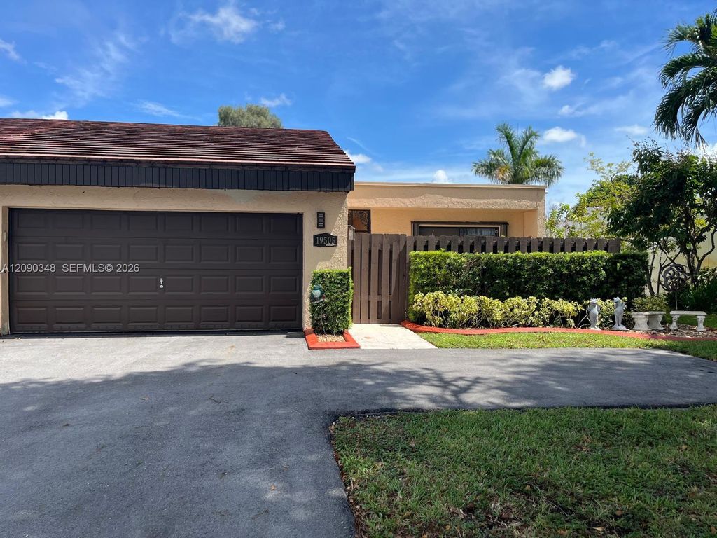 19505 E Lake Drive, Hialeah, FL 33015