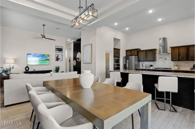 132 Peregrino Trail, Sunland Park, NM 88008