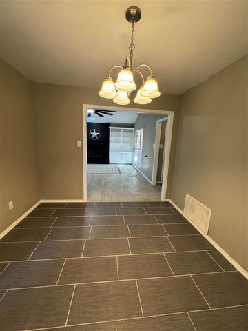 3411 NW Ferris Ave, Lawton, OK 73505