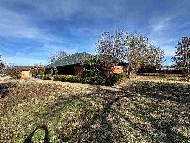 3411 NW Ferris Ave, Lawton, OK 73505