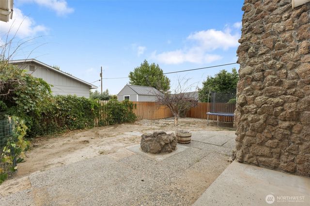 603 N Crestview Drive, Moses Lake, WA 98837