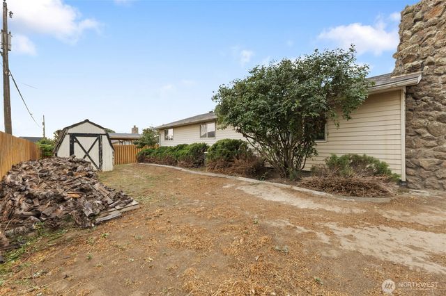 603 N Crestview Drive, Moses Lake, WA 98837