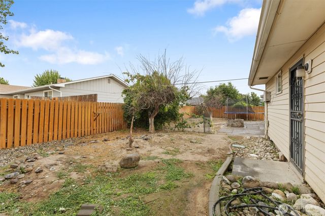 603 N Crestview Drive, Moses Lake, WA 98837