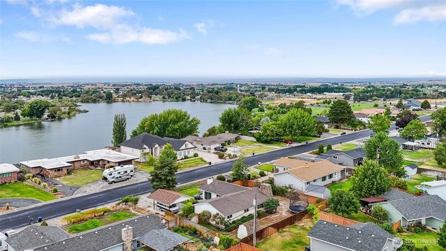 603 N Crestview Drive, Moses Lake, WA 98837