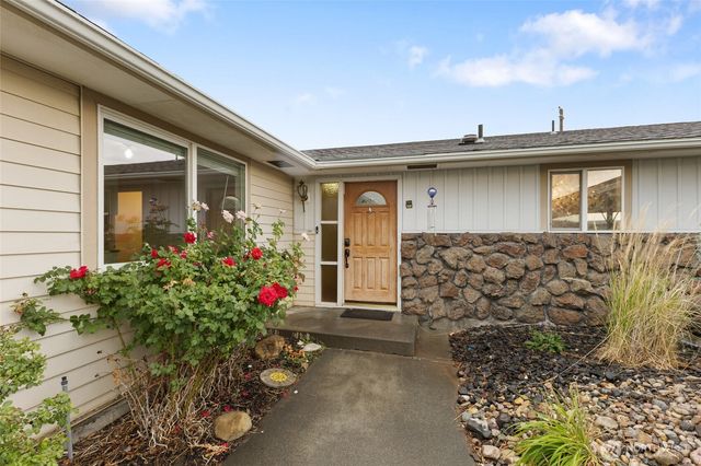 603 N Crestview Drive, Moses Lake, WA 98837