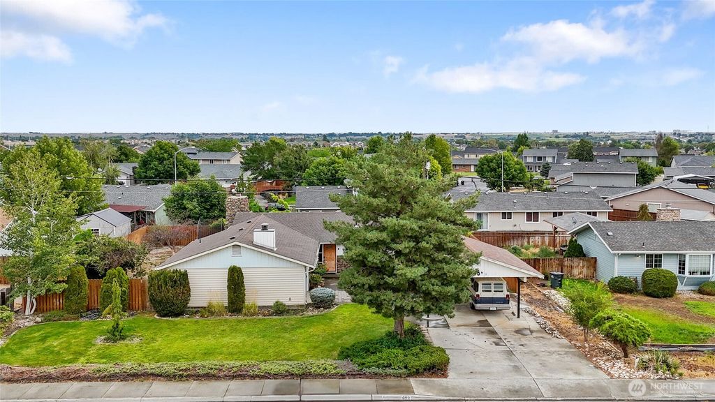 603 N Crestview Drive, Moses Lake, WA 98837