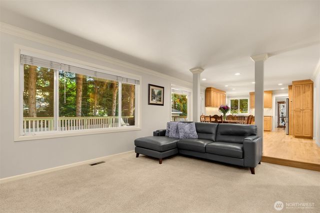 2714 232nd Place SE, Sammamish, WA 98075