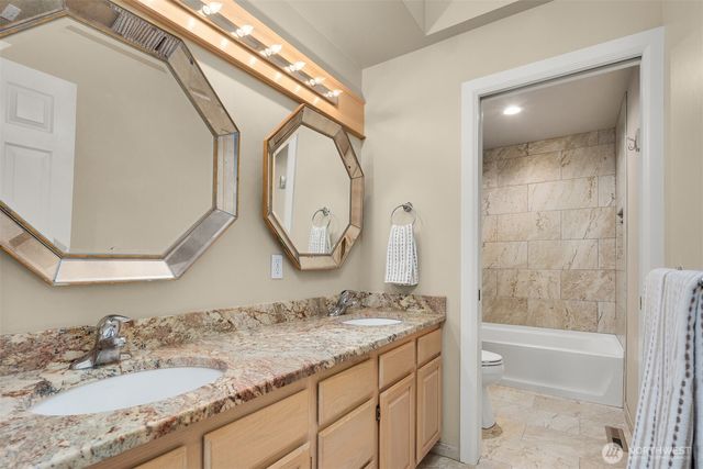 2714 232nd Place SE, Sammamish, WA 98075