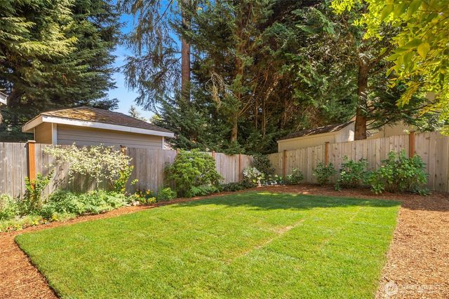 2714 232nd Place SE, Sammamish, WA 98075