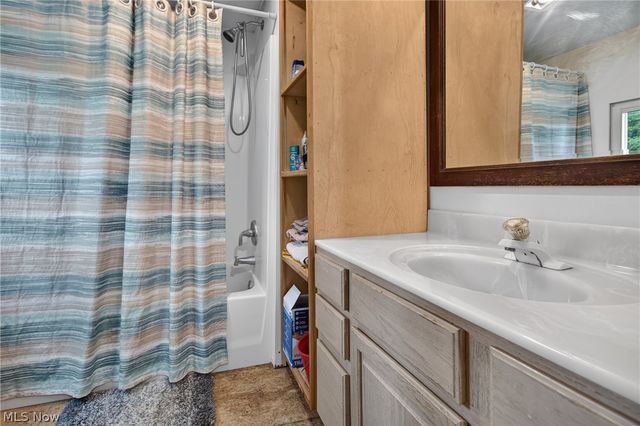 10550 Durkee Road, Grafton, OH 44044