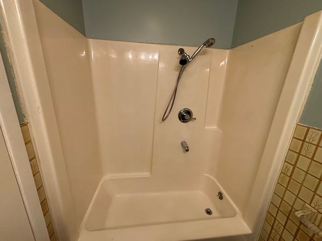 27W029 Oak Street, Hanover Park, IL 60133