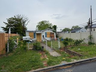 2 Donald St, Clifton City, NJ 07011