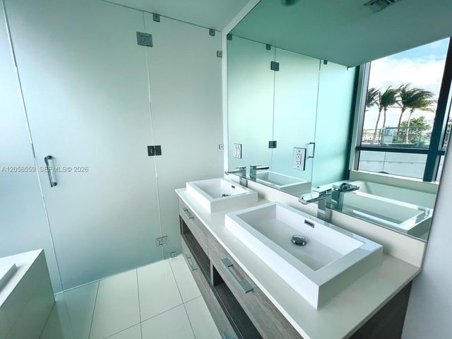 650 NE 32nd Street 908, Miami, FL 33137